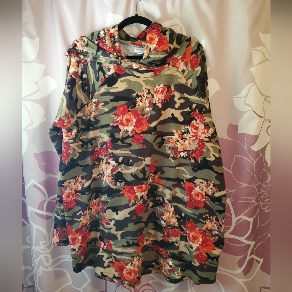 LULAROE EUC Floral Camouflage Lightweight Hoodie With Pocket Size 2xl